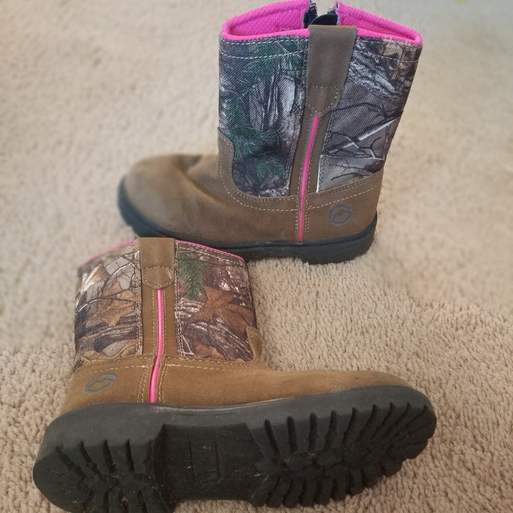 Girl boots